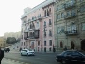 İcarəyə verilir 6 otaqlı 220 m2 köhnə tikili Azneft meydanı