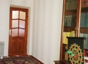 Satılır 3 otaqlı 70 m2 köhnə tikili Musabəyov parkı