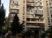 Satılır 1 otaqlı 40 m2 köhnə tikili Zərifə Əliyeva adına park