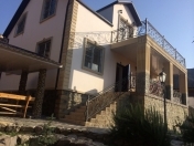 Satılır 7 otaqlı 300 m2 villa Oğuz