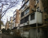 İcarəyə verilir 3 otaqlı 80 m2 köhnə tikili 7 mkr