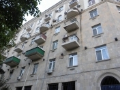 Satılır 2 otaqlı 56 m2 köhnə tikili Nərimanov heykəli