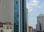 İcarəyə verilir 3 otaqlı 130 m2 yeni tikili Nizami m.