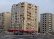 İcarəyə verilir 4 otaqlı 210 m2 yeni tikili Ayna Sultanova heykəli