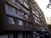 Satılır 3 otaqlı 95 m2 köhnə tikili Ayna Sultanova heykəli