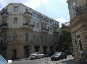 İcarəyə verilir 4 otaqlı 90 m2 köhnə tikili Molokan bağı