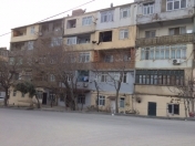 Satılır 2 otaqlı 66 m2 köhnə tikili Lökbatan