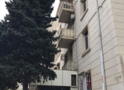 Satılır 3 otaqlı 100 m2 köhnə tikili Hüseyn Cavid parkı