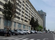 Satılır 2 otaqlı 70 m2 köhnə tikili Ayna Sultanova heykəli