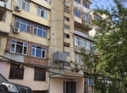 Satılır 2 otaqlı 76 m2 köhnə tikili Ayna Sultanova heykəli