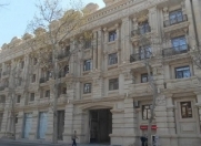 İcarəyə verilir 2 otaqlı 45 m2 köhnə tikili İncəsənət və Mədəniyyət Un.