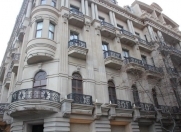 İcarəyə verilir 2 otaqlı 60 m2 köhnə tikili Azərbaycan kinoteatrı