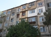 Satılır 2 otaqlı 44 m2 köhnə tikili Yasamal r.