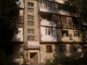 Satılır 2 otaqlı 70 m2 köhnə tikili Ukrayna dairəsi