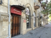 İcarəyə verilir 2 otaqlı 100 m2 obyekt Nizami m.