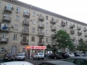 İcarəyə verilir 2 otaqlı 80 m2 köhnə tikili Elmlər Akademiyası m.