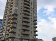 İcarəyə verilir 3 otaqlı 160 m2 yeni tikili Qış parkı