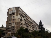 Satılır 3 otaqlı 75 m2 köhnə tikili Neapol dairəsi