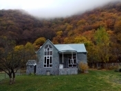 İcarəyə verilir 3 otaqlı 110 m2 villa Qax