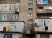 Satılır 1 otaqlı 43 m2 köhnə tikili Tibb Universiteti