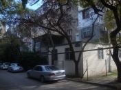 Satılır 3 otaqlı 60 m2 köhnə tikili İnşaatçılar m.