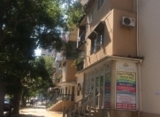 Satılır 2 otaqlı 45 m2 köhnə tikili Yasamal r.