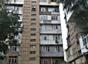 Satılır 3 otaqlı 63 m2 köhnə tikili Yasamal r.