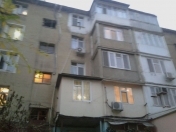 Satılır 2 otaqlı 50 m2 köhnə tikili İnşaatçılar m.