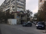 İcarəyə verilir 5 otaqlı 240 m2 köhnə tikili Yasamal r.