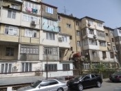 Satılır 2 otaqlı 45 m2 köhnə tikili İnşaatçılar m.