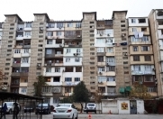 Satılır 3 otaqlı 60 m2 köhnə tikili İnşaatçılar m.