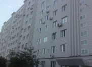 Satılır 3 otaqlı 85 m2 köhnə tikili Yasamal r.