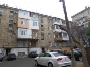 Satılır 3 otaqlı 65 m2 köhnə tikili Yasamal r.