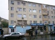 Satılır 2 otaqlı 60 m2 köhnə tikili Yasamal r.