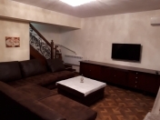 İcarəyə verilir 3 otaqlı 70 m2 köhnə tikili Nərimanov heykəli