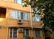 Satılır 2 otaqlı 52 m2 köhnə tikili Neftçi bazası