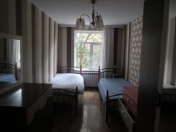 Satılır 3 otaqlı 65 m2 köhnə tikili Ayna Sultanova heykəli