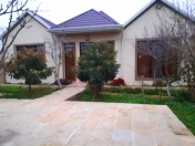 Satılır 4 otaqlı 160 m2 bağ evi Mərdəkan