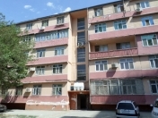 Satılır 2 otaqlı 64 m2 köhnə tikili Ayna Sultanova heykəli