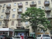 İcarəyə verilir 2 otaqlı 45 m2 köhnə tikili Şah İsmayıl Xətai m.