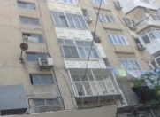 Satılır 4 otaqlı 100 m2 köhnə tikili Sərhədçi İdman kompleksi