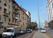 Satılır 3 otaqlı 90 m2 köhnə tikili Nizami m.