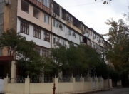 Satılır 1 otaqlı 37 m2 köhnə tikili Ayna Sultanova heykəli