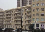 Satılır 3 otaqlı 80 m2 köhnə tikili Yasamal r.