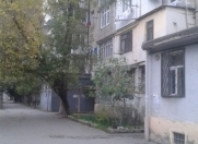 Satılır 3 otaqlı 70 m2 köhnə tikili Keşlə bazarı