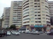 Satılır 3 otaqlı 128 m2 yeni tikili Bakı Dövlət Universiteti