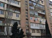 Satılır 1 otaqlı 45 m2 köhnə tikili Neapol dairəsi