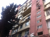 Satılır 5 otaqlı 120 m2 köhnə tikili Ayna Sultanova heykəli