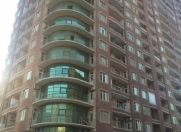 Satılır 4 otaqlı 165 m2 yeni tikili Tibb Universiteti