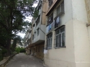 Satılır 3 otaqlı 80 m2 köhnə tikili Azadlıq prospekti m.